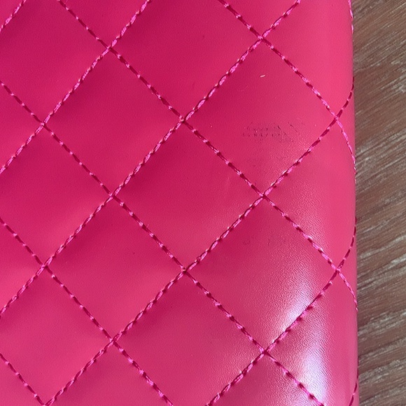 Flap top shoulder bag - Picture 10 of 16